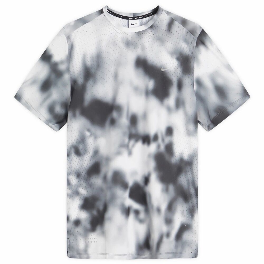 Nike Short Sleeve Performance Tee in White and Gray Tie-Dye